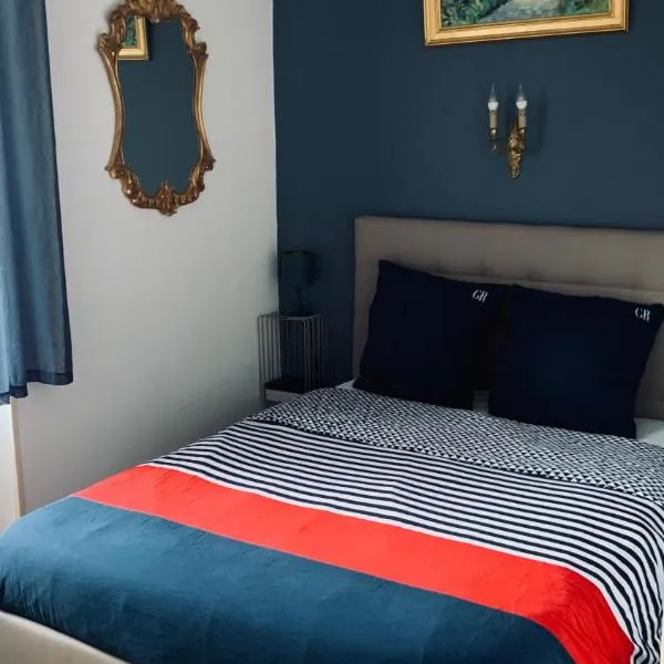 La Garçonnière II, hotel em Charolles