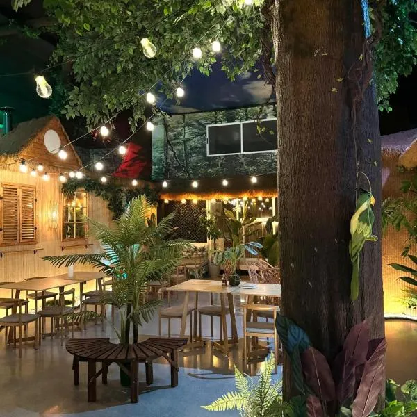 The POD Suite Hostel Village, hotel ve Valencii