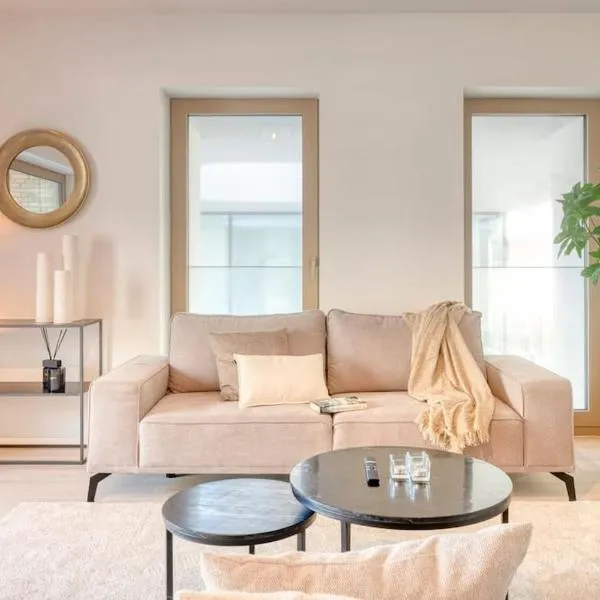 Sunny Seaview Sanctuary in Ostend w Parking, hotel a Ostenda