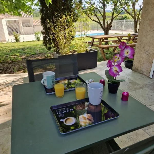 Un moment de détente, hotel em Néoules
