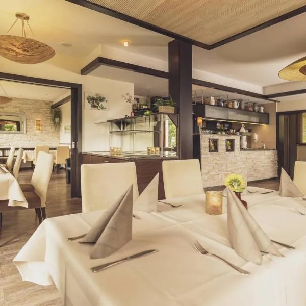 Hotel - Restaurant Sonneneck, hotel in Dornstetten