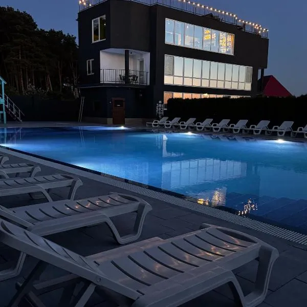 Avalon Hotel&Pool, hotel in Yelikhovichi