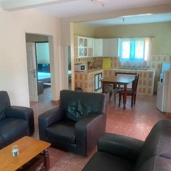 Harmony house apartments, hotel i Ker Bakary