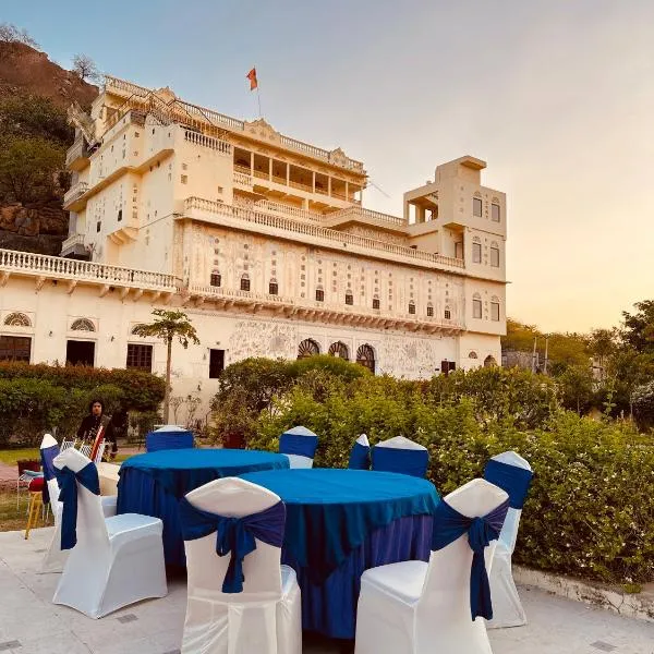 Medieval Palace , Kalwar, hotel in Pachār
