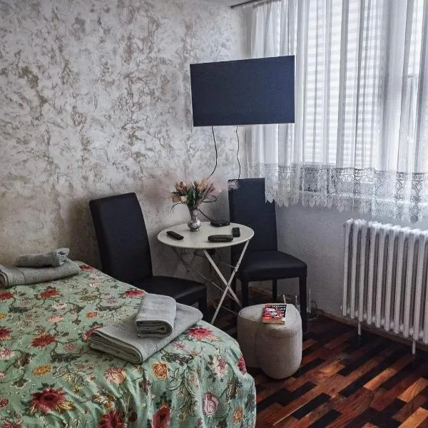 Studio-Harmony, hotel em Kanarevo Brdo
