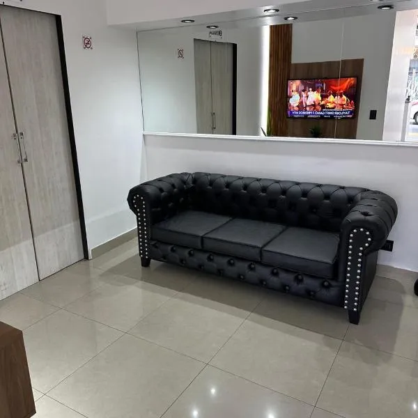 Hotel Quito, khách sạn ở Buenos Aires