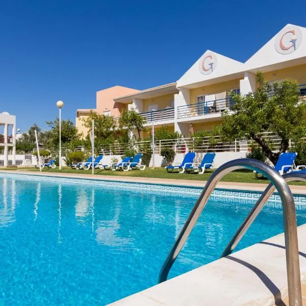 Albufeira Sunny Apartment 2 With Pool by Homing, hotel i Galé