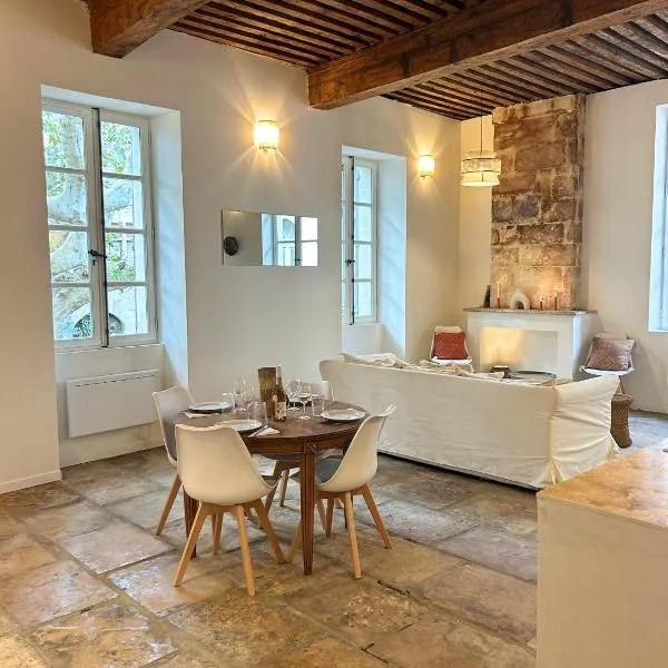 Une Nuit en Provence Appartement Authentique, hotel in Beaucaire