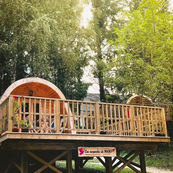 LOGEMENT INSOLITE Cabane Pod, hotel v destinaci Molineuf