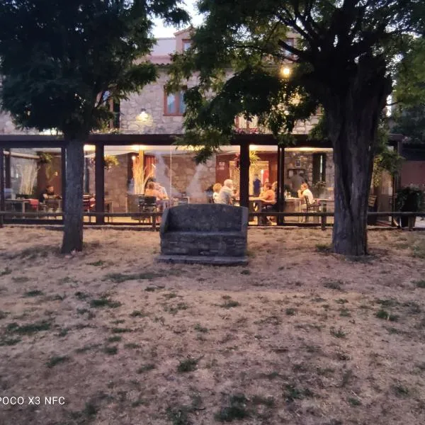 Hostal Bavieca, מלון במדינצ'לי