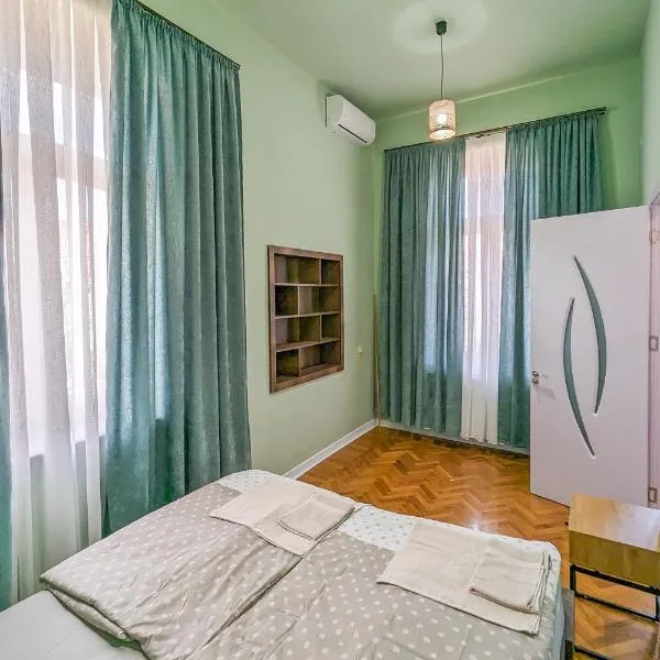 Guest House Sector 30, hotel in Kutaisi