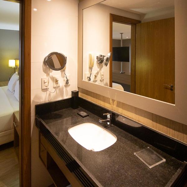 Luxuoso Flat No Hotel Radisson EXCELENTE LOCALIZAÇÃO - Foto 3