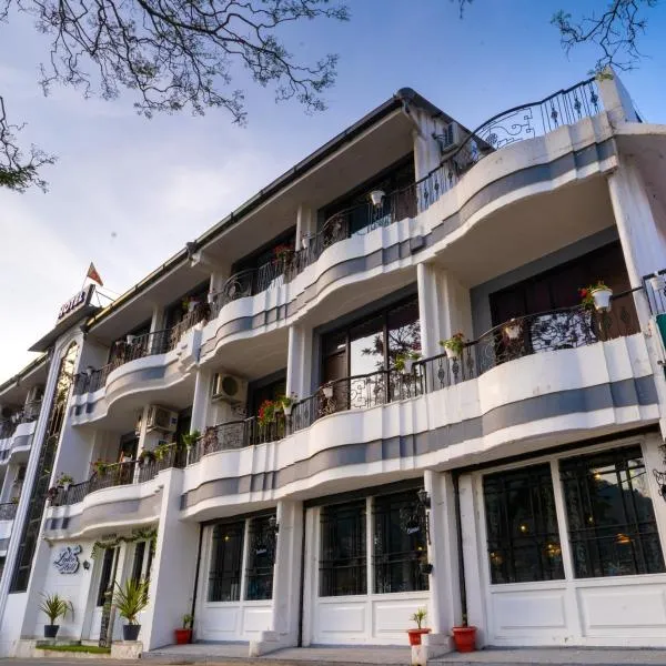 The Lake Hill, khách sạn ở Nainital