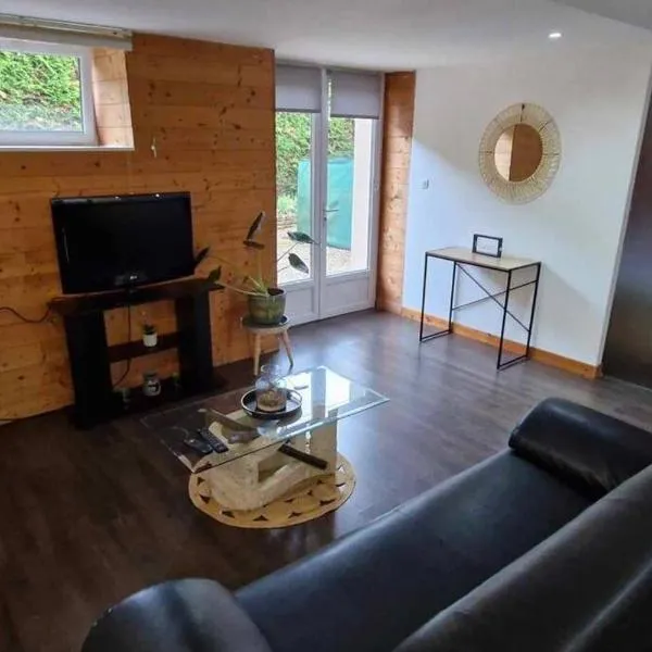 L'Ain-parfait, hotel v destinaci Saint-Étienne-du-Bois