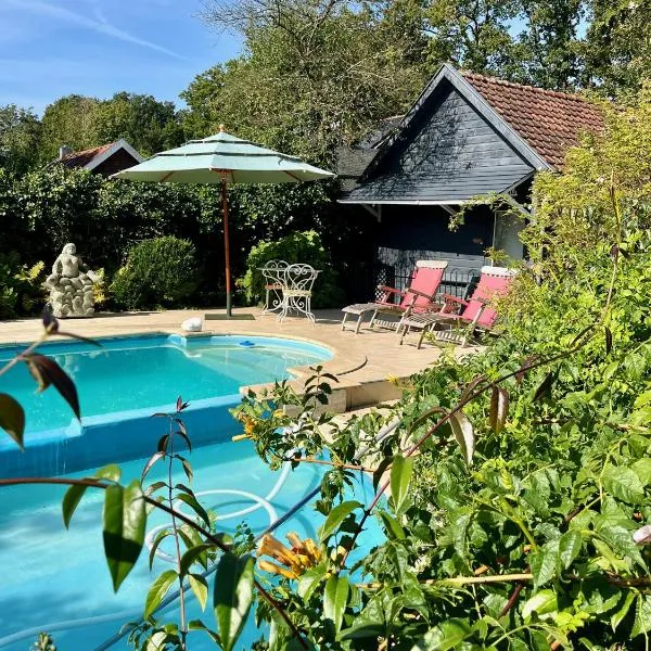 The Pool House, hotel em Den Dolder