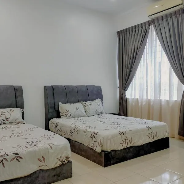 NEW Stylish 18Pax 4BR House Semabok 5mins to Town, hotel v destinaci Melaka