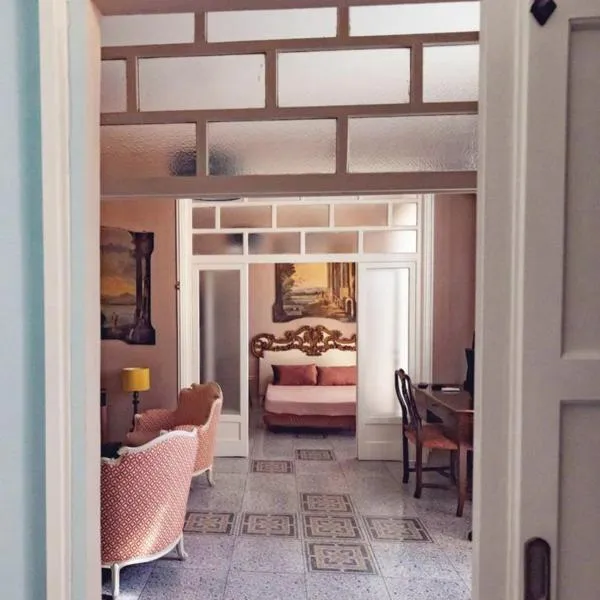 Luxury Suite Vitruvio 55, hotel v destinaci Formia