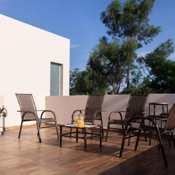Habitaciones con amplia terraza a minutos del centro, hotel v destinaci Encarnación