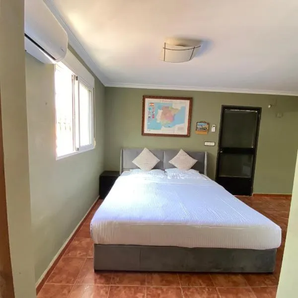 Guesthouse in Torrent, hotel ve Valencii