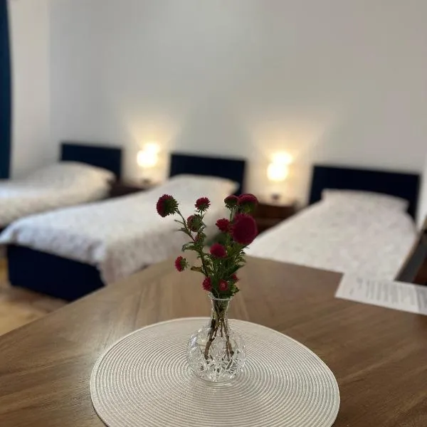 Noclegi Rybacka, hotel v destinaci Jarosław