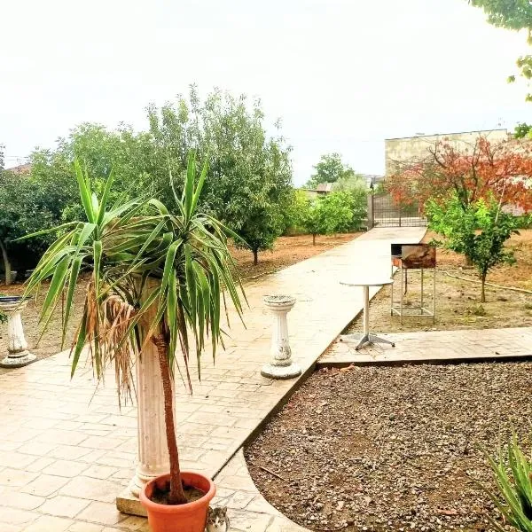 Villas Elena best view Durres, hotel a Shijak