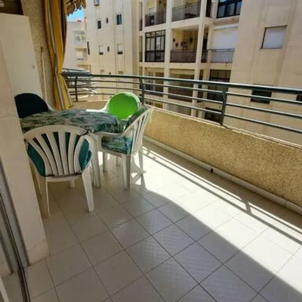 游艇俱乐部附近独立公寓, отель в городе Санта-Пола