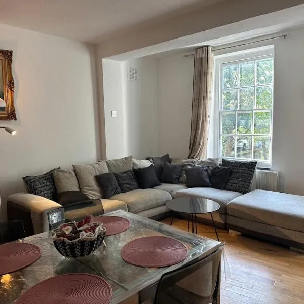 Quiet location in central London, close to Paddington, Regent Park, Lord's Cricket, late check-in