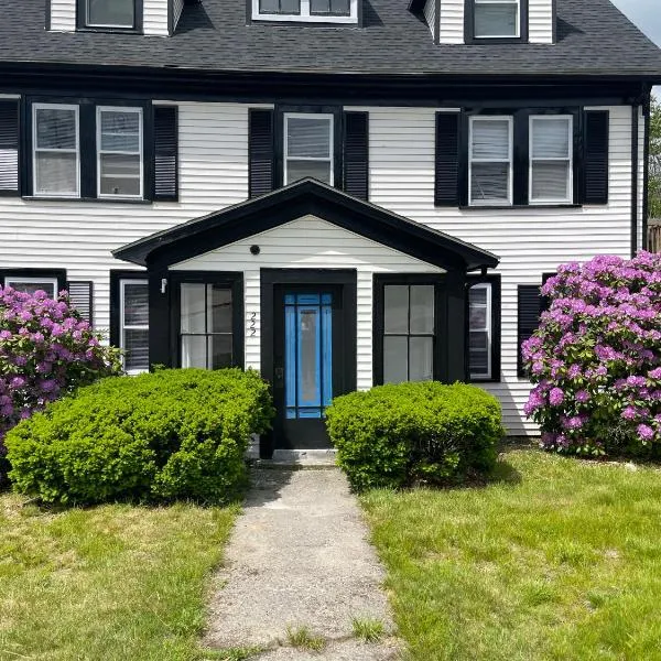 Charming Condo near Gillette Stadium, Hotel in Sharon