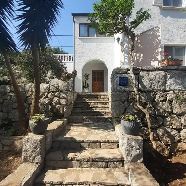 Apartment Bianca Mljet mit Meerblick, hotel in Okuklje