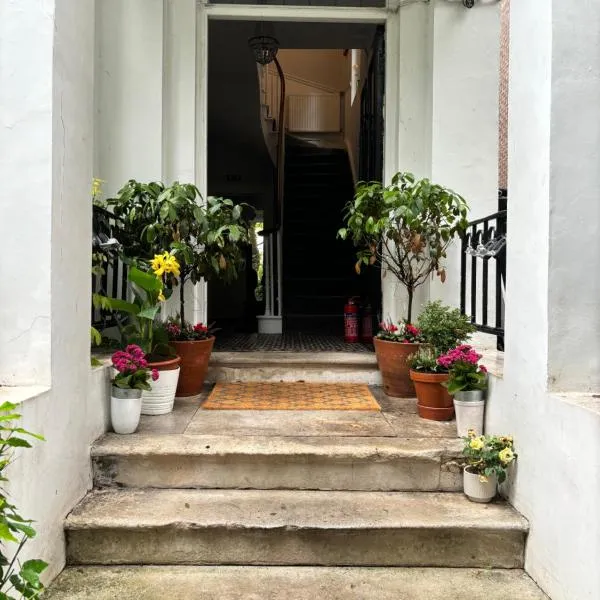 Central Victorian House, hotel in London