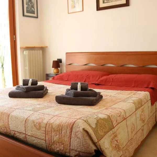 Casa Fiorella - Appartamento - Parcheggio gratuito – hotel w mieście Beccacivetta