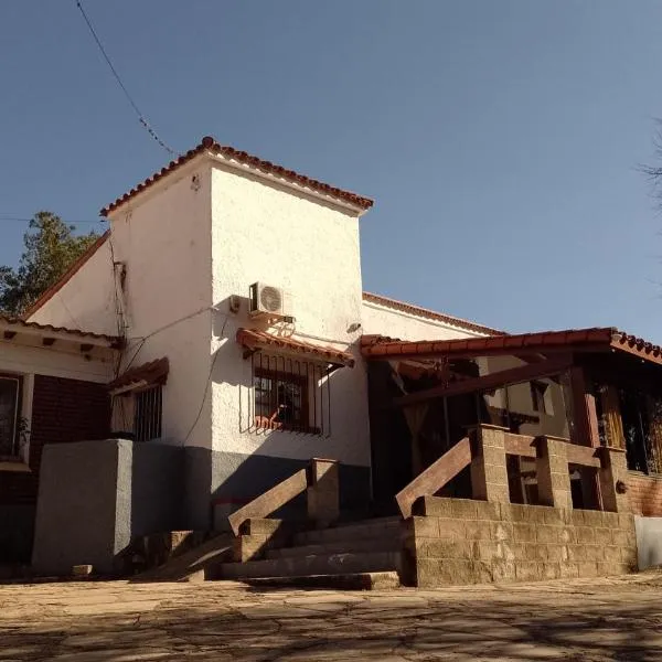 Ribera Sur Hotel - Los Algarrobos - Tanti, hotel v destinaci Tanti