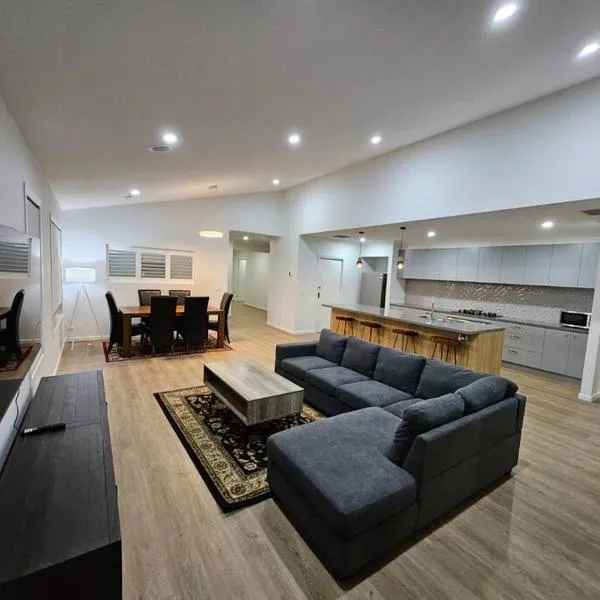 E 4 Room Retreat Family Friendly, hotel in Tarneit