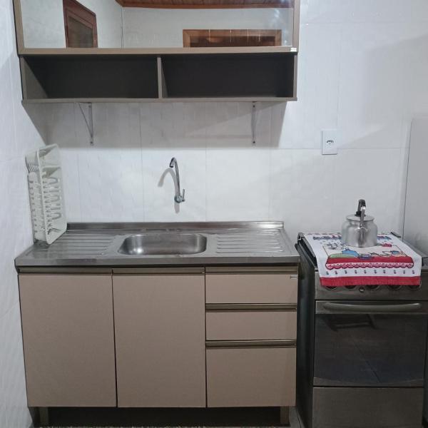Pousada ideal -casa 3 nos fundos - Foto 3