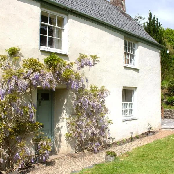 The Old Barn at Bosillion House, hotel v destinaci Grampound
