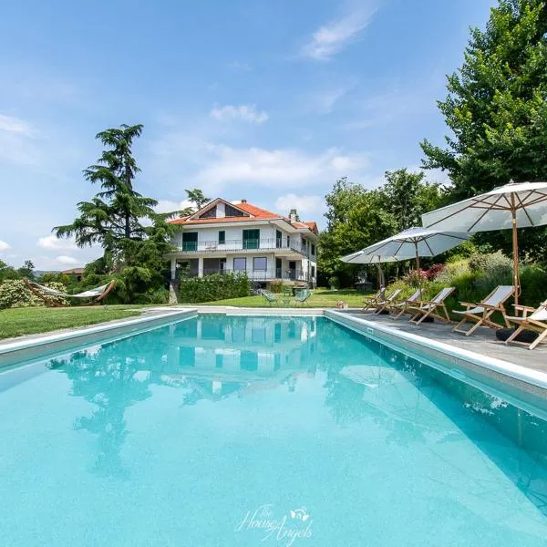 Villa Fiori B&B, hotel v destinácii Moncalvo