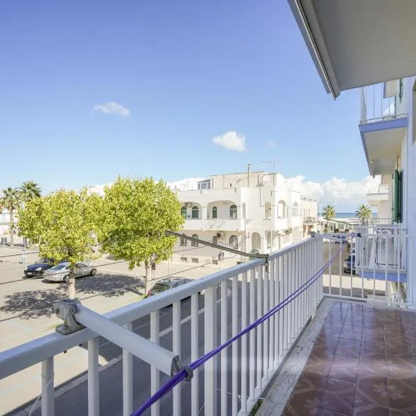 Beach House ,Torre Canne -Sebastian, hotel in Torre Canne