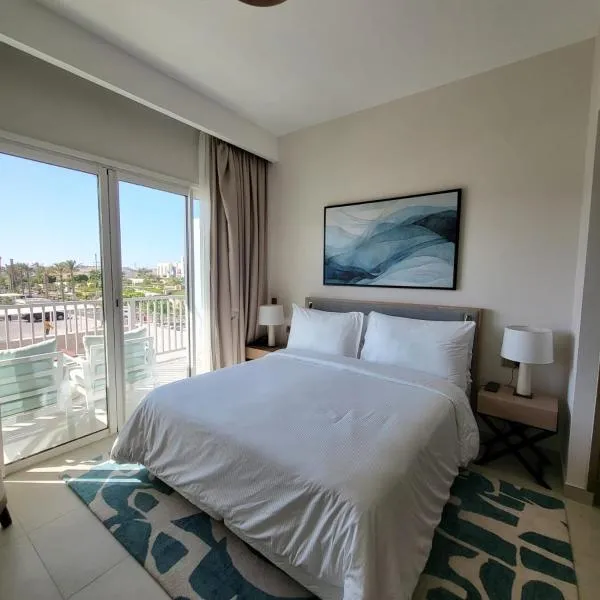 Vida Marina marassi hotel apartment with extra fees for beach or pool access شقة فندقية عائلات فقط في أوتيل فيدا مراسي مارينا دخول شاطئ البحر او حمام السباحة برسوم إضافية, hotel in El Alamein