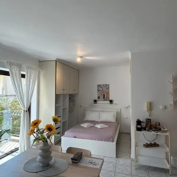 Lustitia Apartment, hôtel à Áyios Andónios