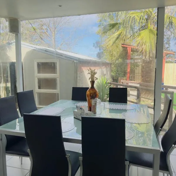 3 BR villa in Werribee near to Werribee CBD, hotel v destinaci Werribee