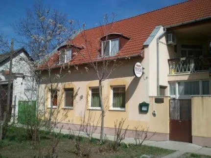 Aranykalász Panzió, hotel v destinaci Szentes