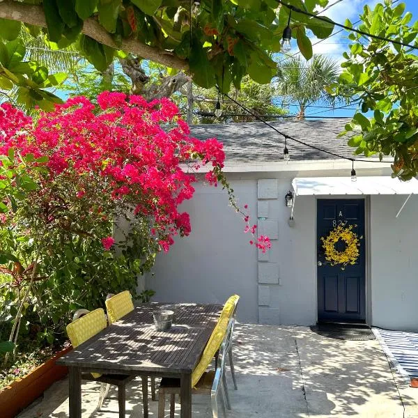 Lovely 2BR Cottage, hotel v destinaci West Palm Beach