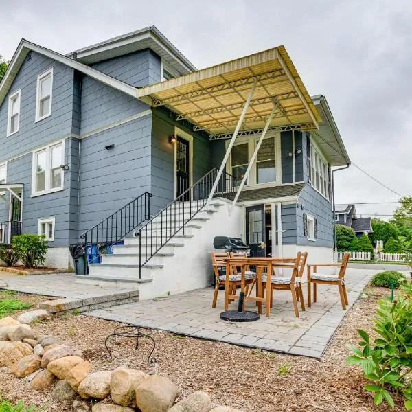 Madison Home w/ Patio: Walk to Main Street!, Hotel in Madison