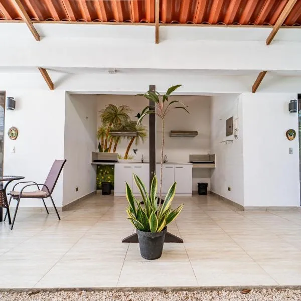 Las Perlitas Rentals Playa Samara, hotel u gradu Samara