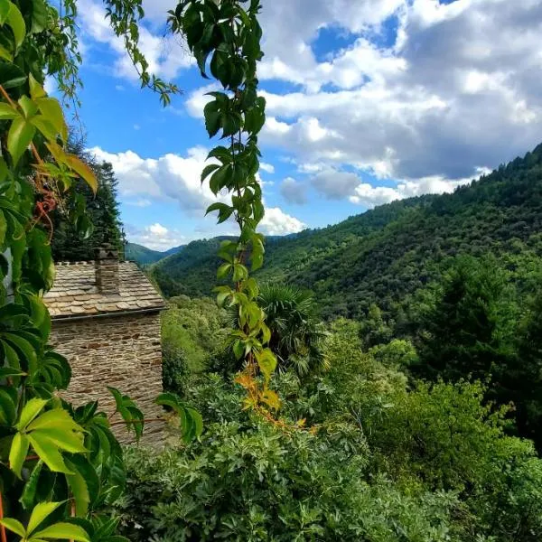 Gîte de Combelebouze en Cévennes - Cosy, Confort et Climatisé - 3 étoiles – hotel w mieście Saint-Privat-de-Vallongue