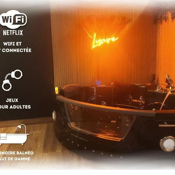 Love Room Luxure 50 Nuances, hotel in Jonzac