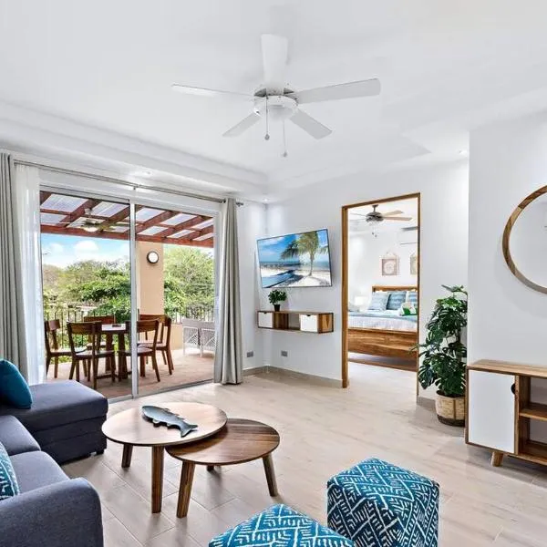 Gav5 New Modern Condo Walking Distance to Beach, khách sạn ở Tamarindo