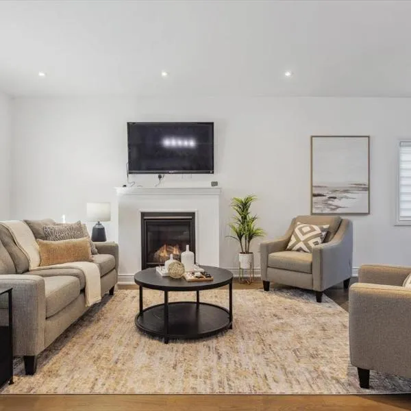 Luxurious and Beautiful, Barrie, hotel in Barrie