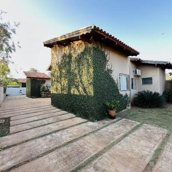 Valle - Casa Ipê-Amarelo, hotel in Bonito