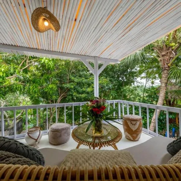 Family Villa Ubud, 2 bedrooms, Shared Pool, Garden, Rice Field & Jungle Views, hotel en Ubud